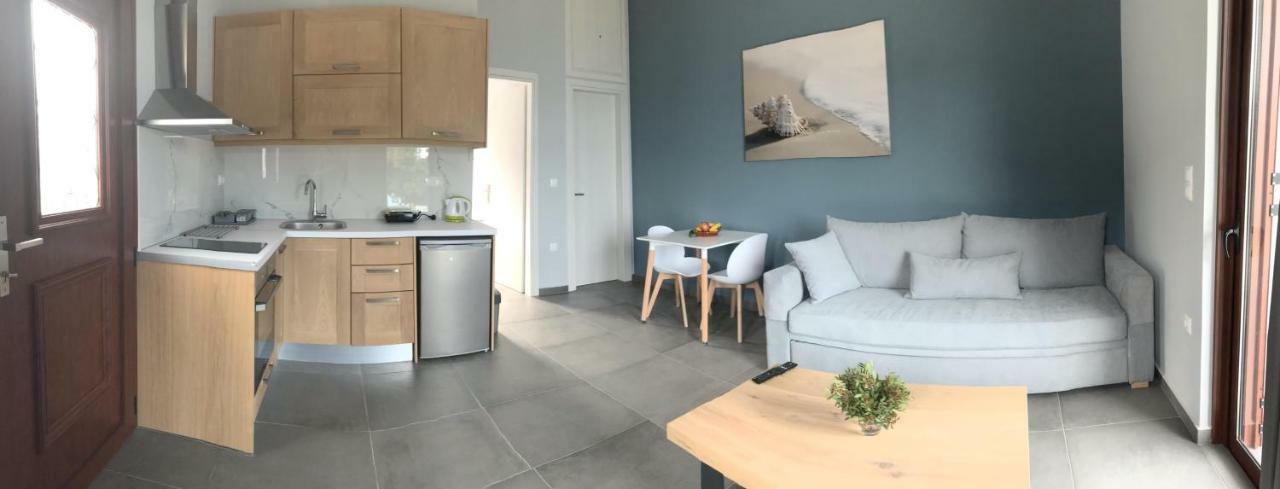 Light Blue House 3 Apartments Poúlithra Zewnętrze zdjęcie